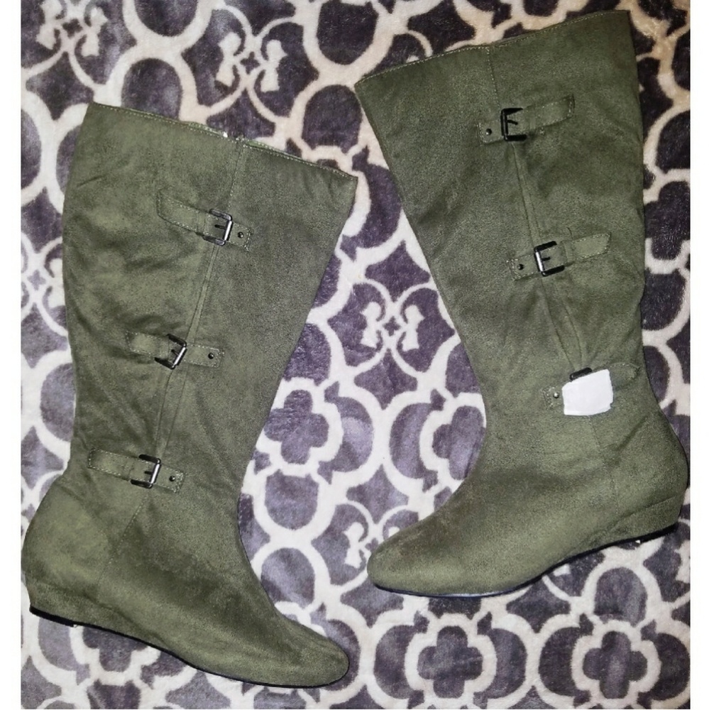 NWOT Size 10.5 Wide Green Vegan Suede Boots